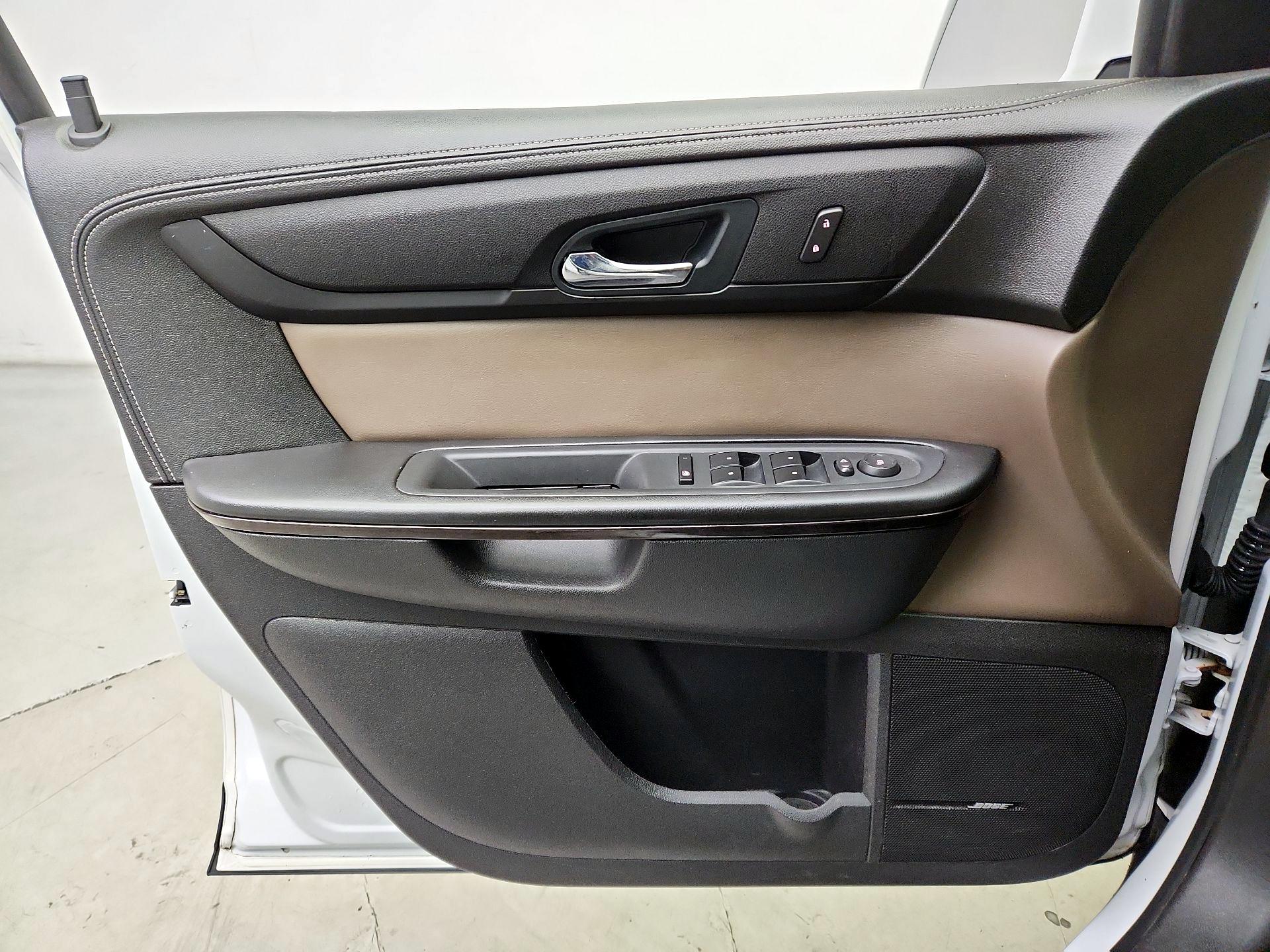 Thumbnail: 2016 GMC Acadia - 12