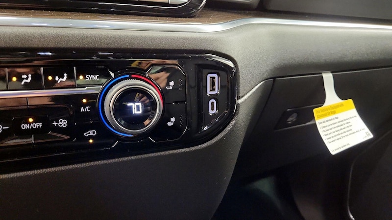 2023 Chevrolet Silverado 1500  17