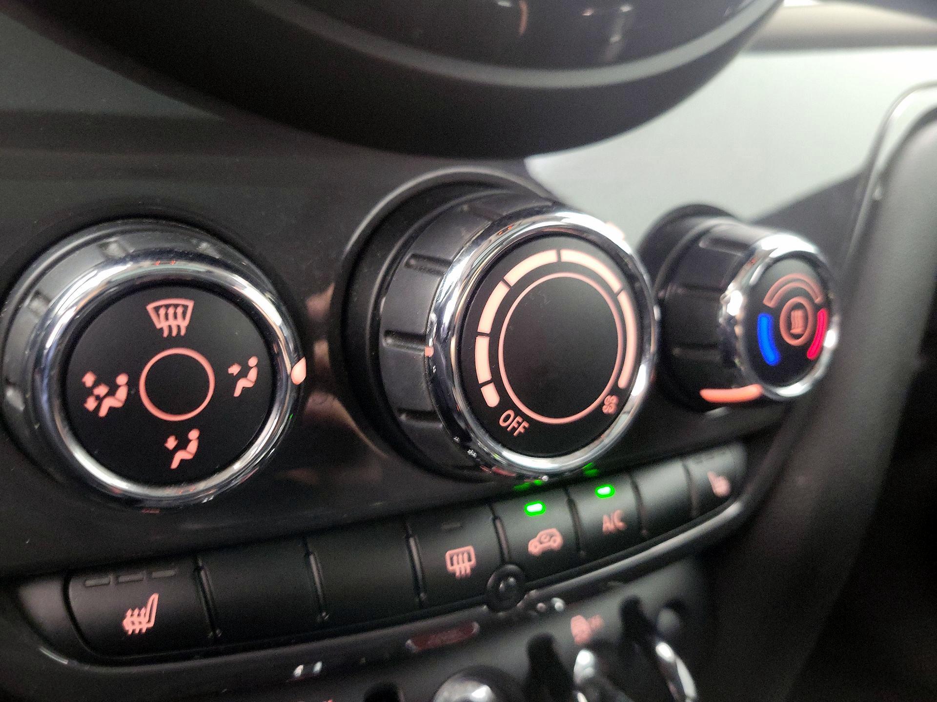 Thumbnail: 2019 MINI Cooper Countryman - 16