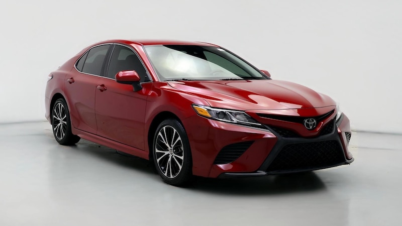 2020 Toyota Camry SE Hero Image