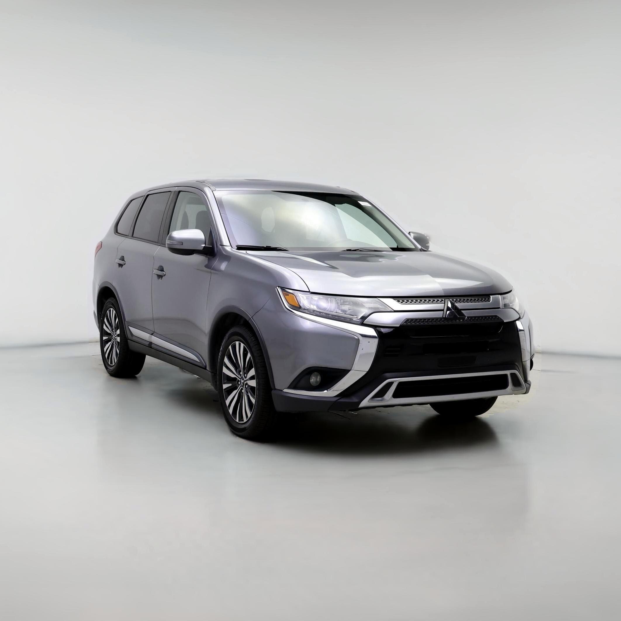 Thumbnail: 2019 Mitsubishi Outlander - 1