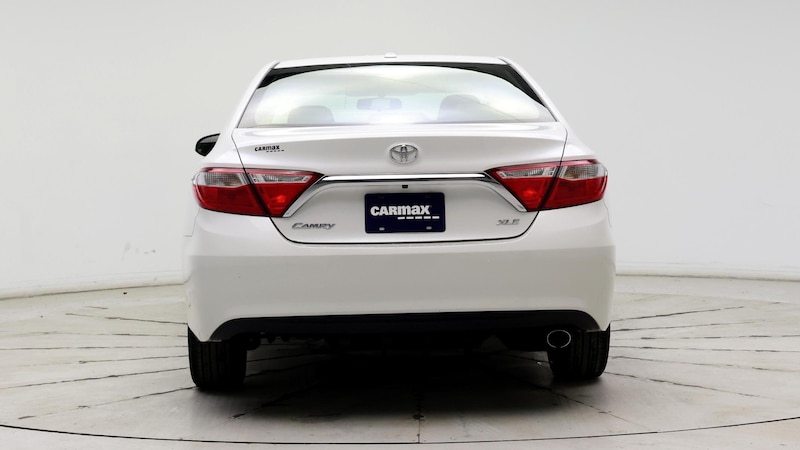 2016 Toyota Camry XLE 6