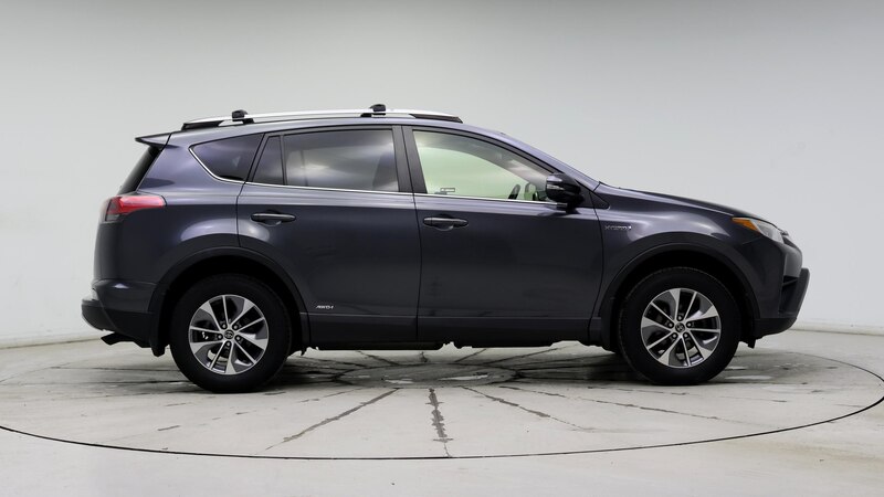 2017 Toyota RAV4 XLE 7