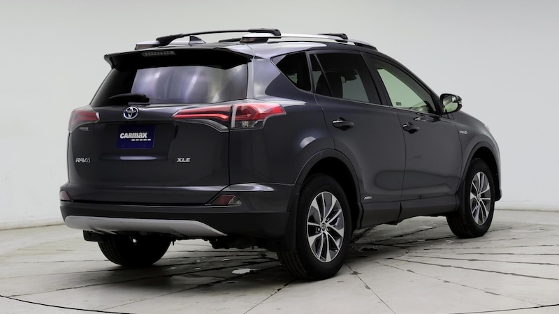 2017 Toyota RAV4 XLE 8