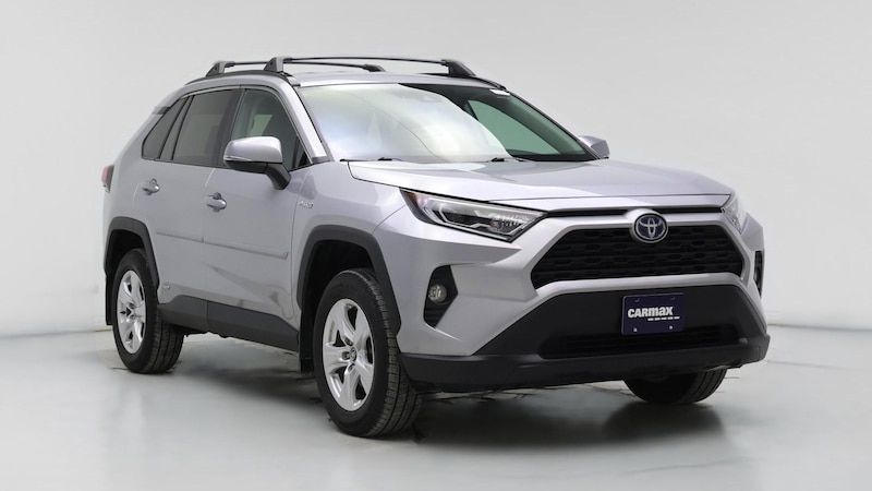 2020 Toyota RAV4 XLE Hero Image