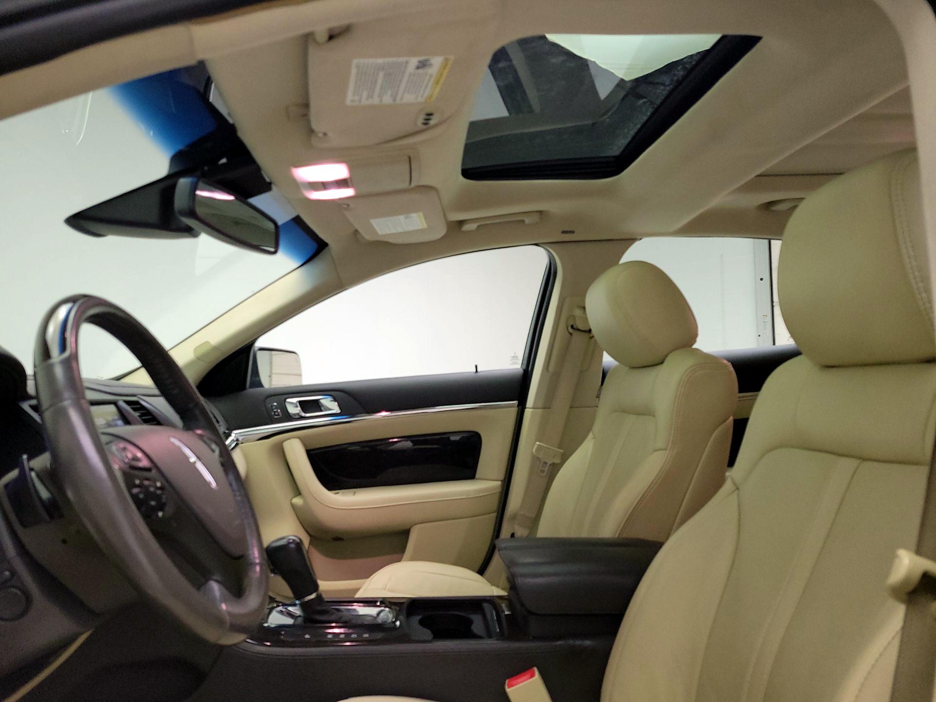 Thumbnail: 2014 Lincoln MKS - 19