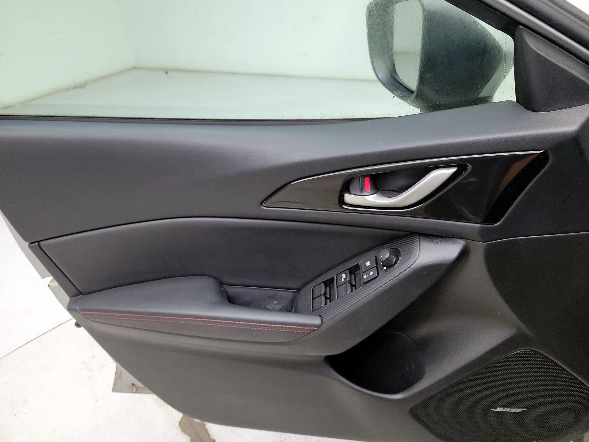 Thumbnail: 2015 Mazda Mazda3 - 12