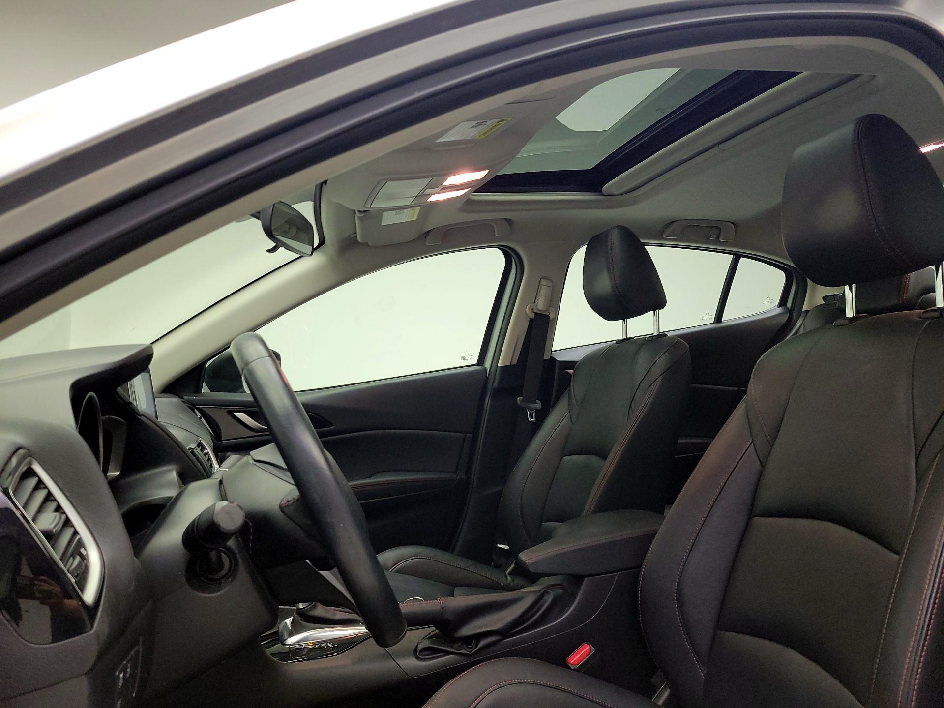 Thumbnail: 2015 Mazda Mazda3 - 20
