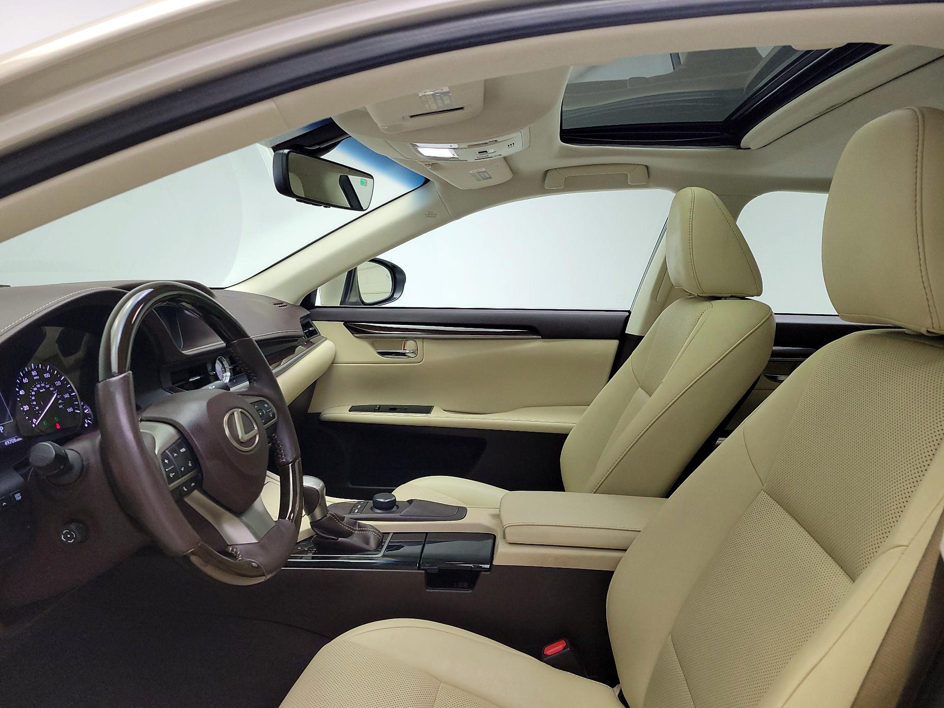 Thumbnail: 2016 Lexus ES - 19