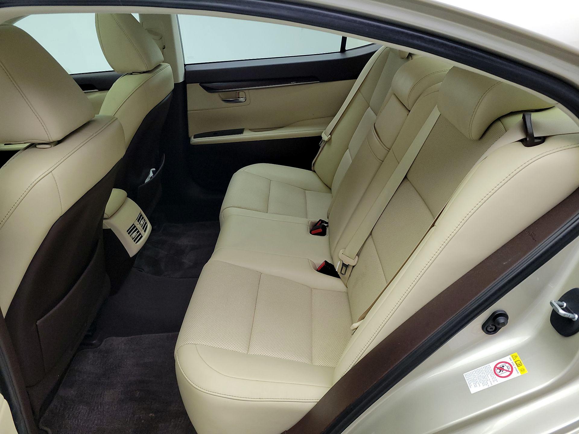 Thumbnail: 2016 Lexus ES - 20