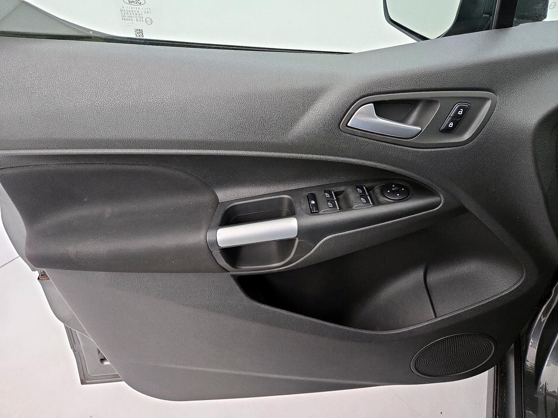 Thumbnail: 2015 Ford Transit Series - 12