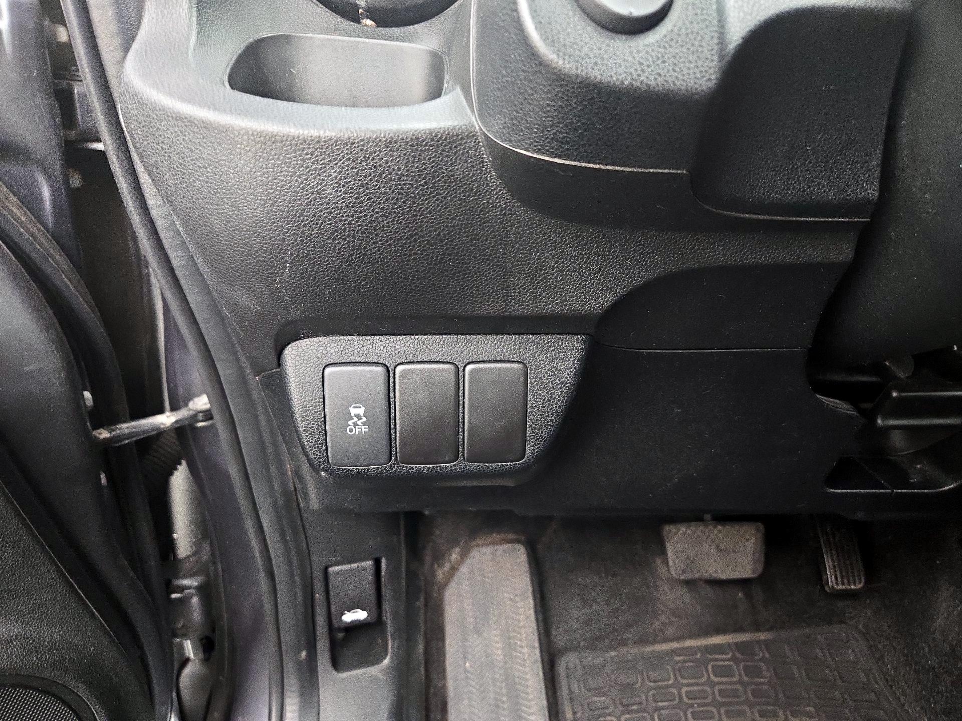 Thumbnail: 2013 Honda Fit - 13