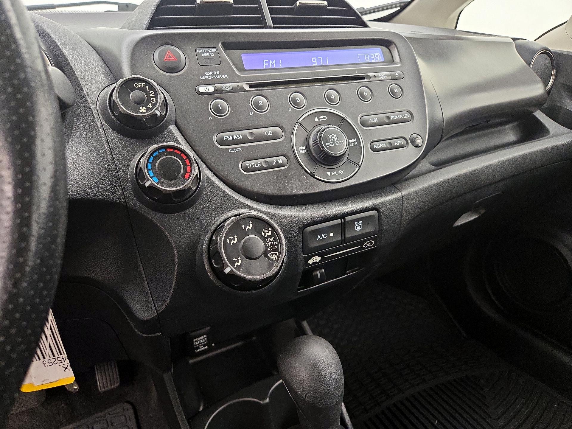 Thumbnail: 2013 Honda Fit - 15