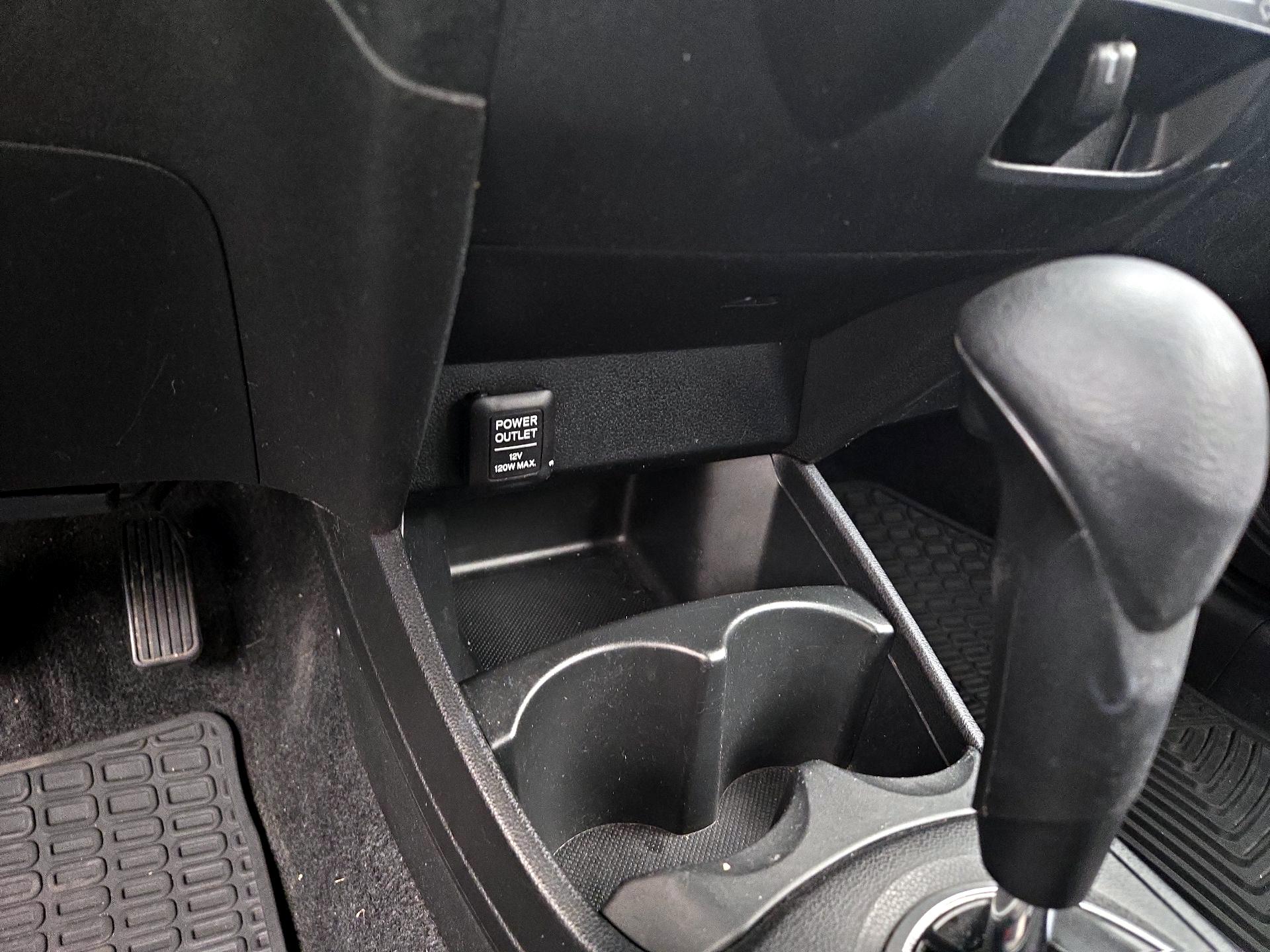 Thumbnail: 2013 Honda Fit - 17