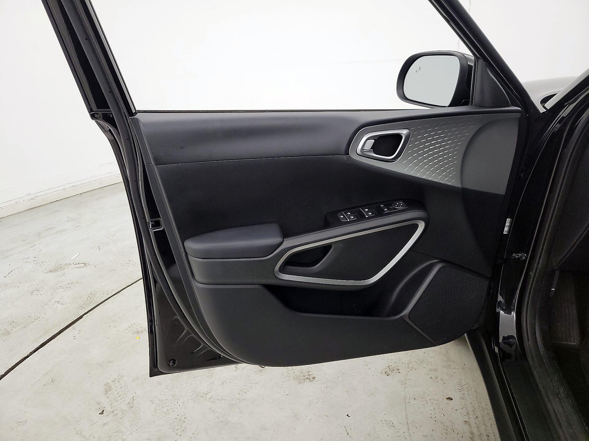 Thumbnail: 2023 Kia Soul - 12