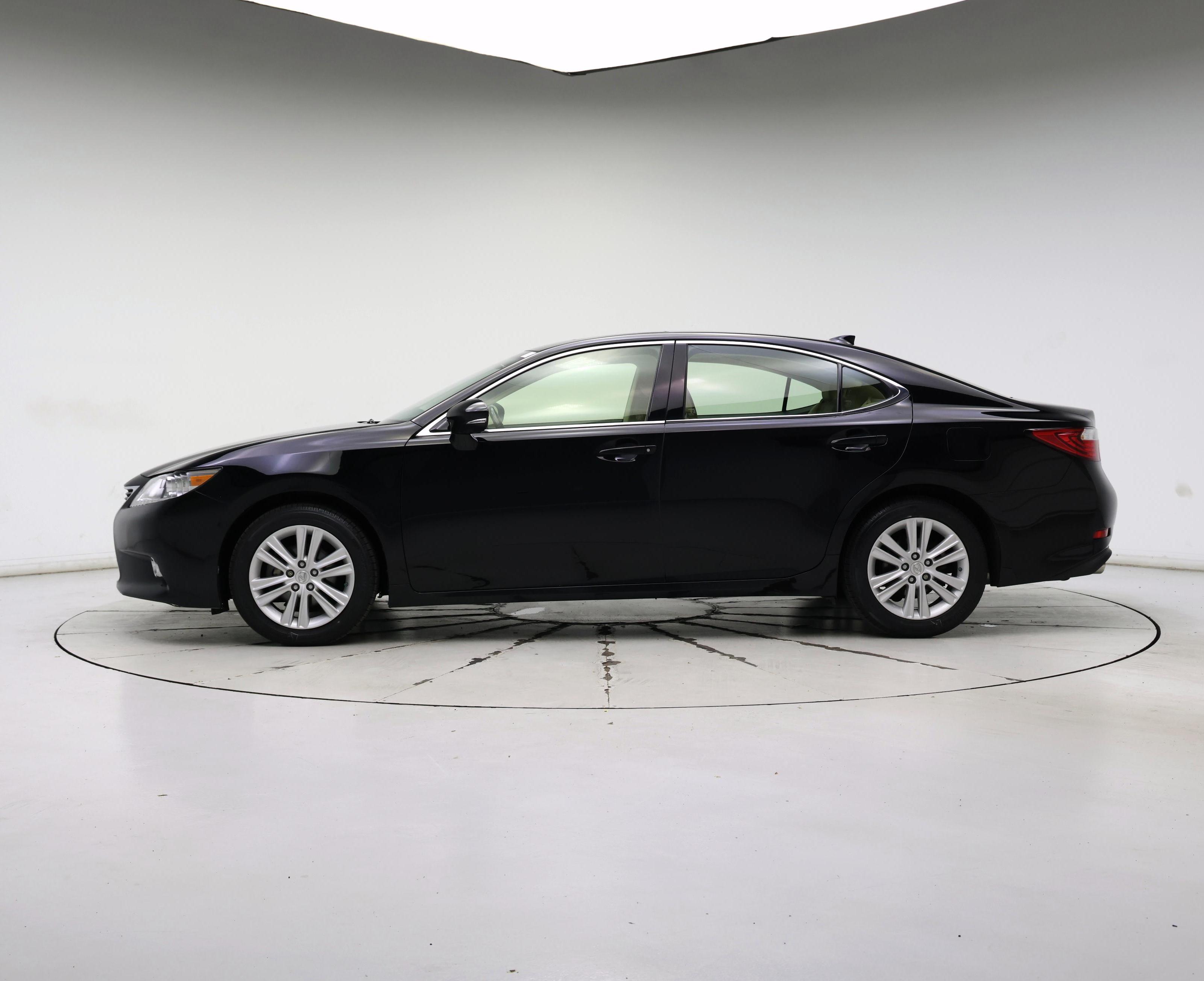 Thumbnail: 2015 Lexus ES - 3