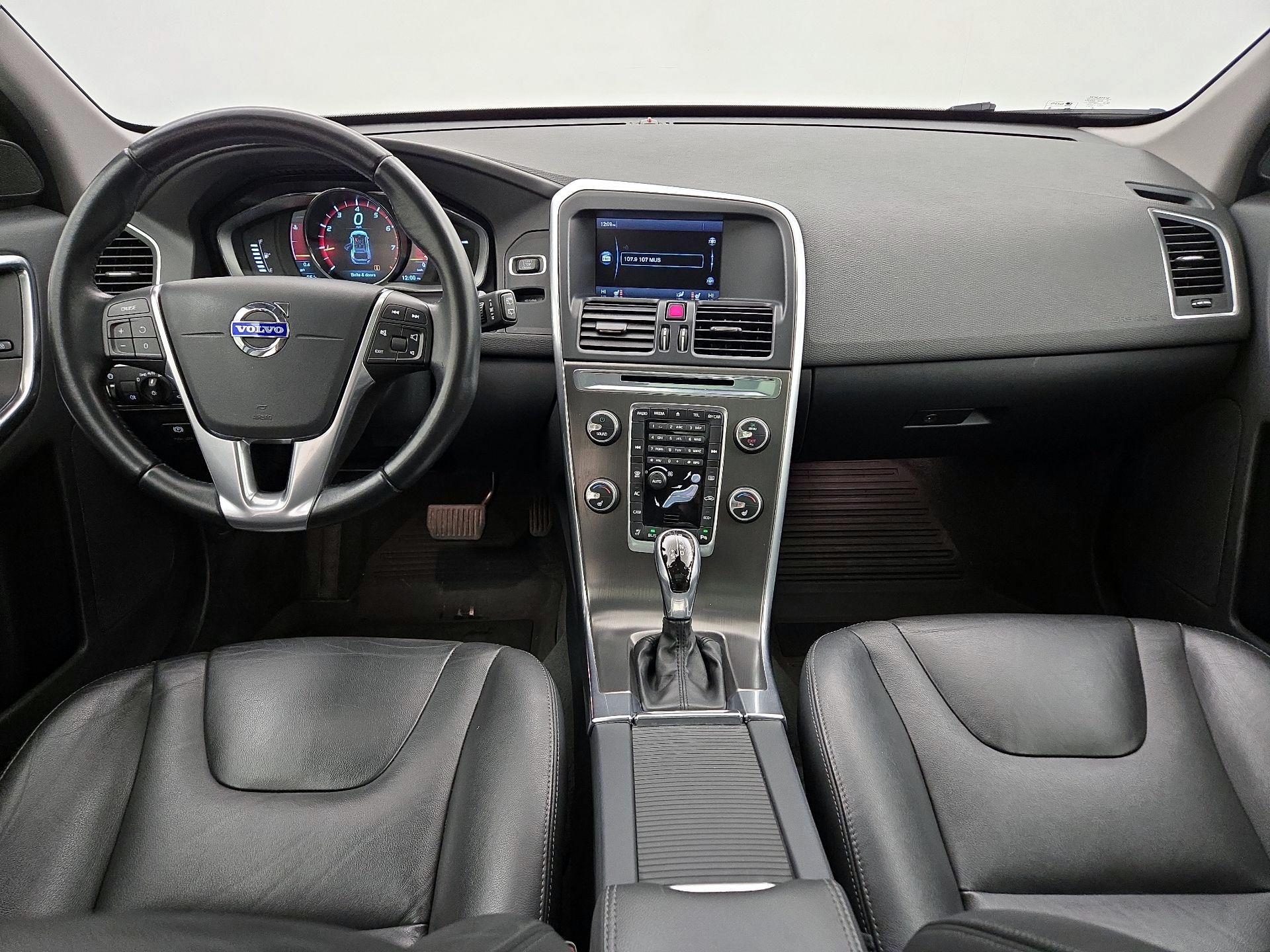 Thumbnail: 2015 Volvo XC60 - 9