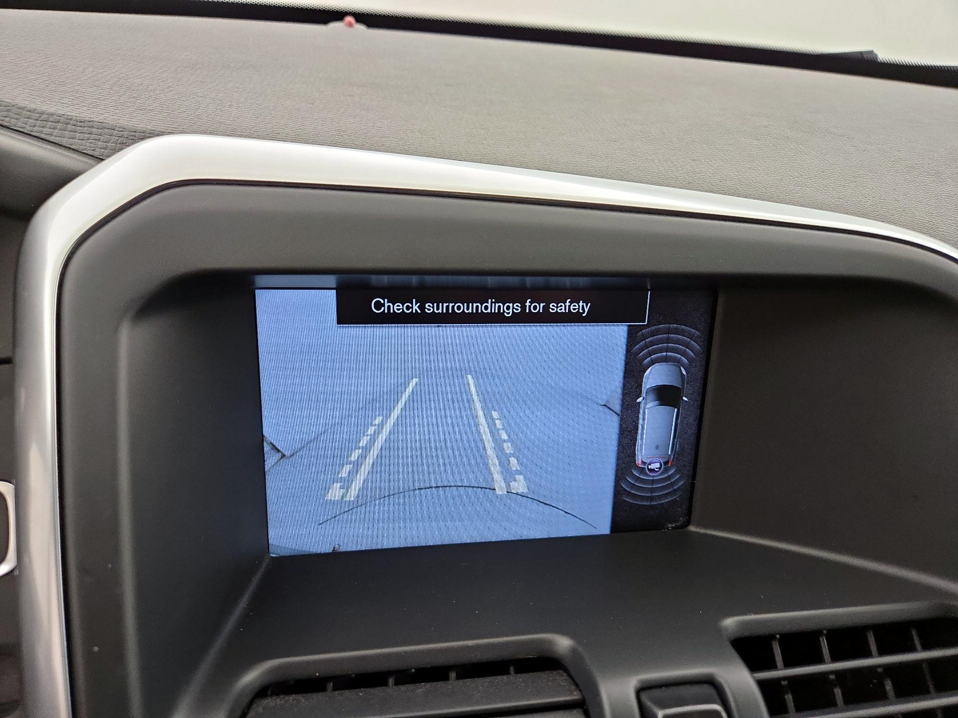 Thumbnail: 2015 Volvo XC60 - 14