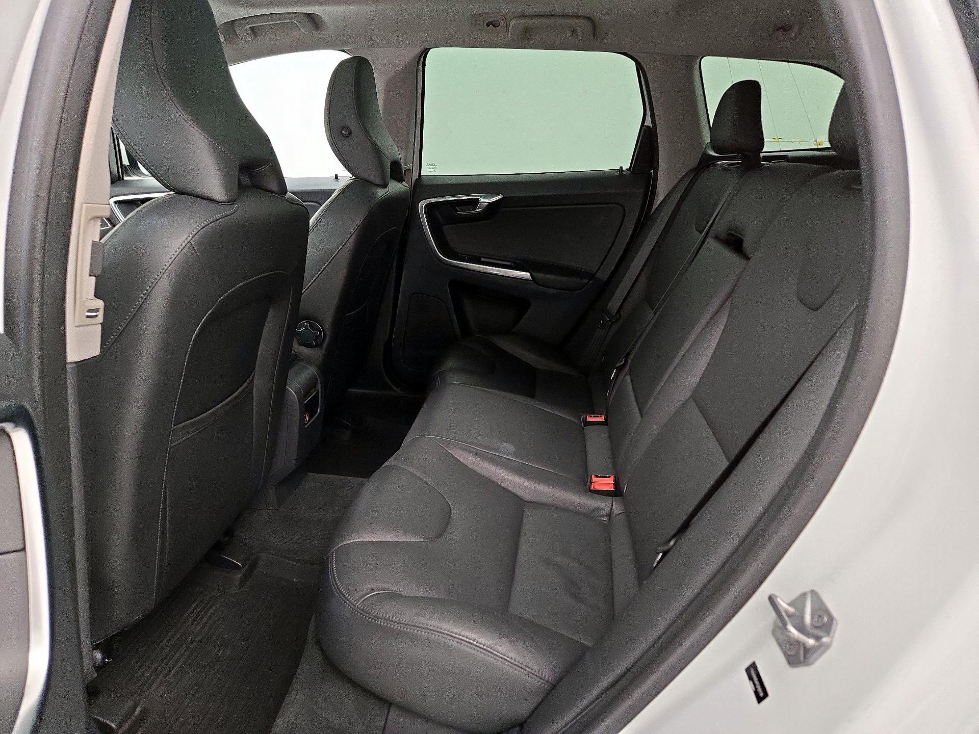 Thumbnail: 2015 Volvo XC60 - 20