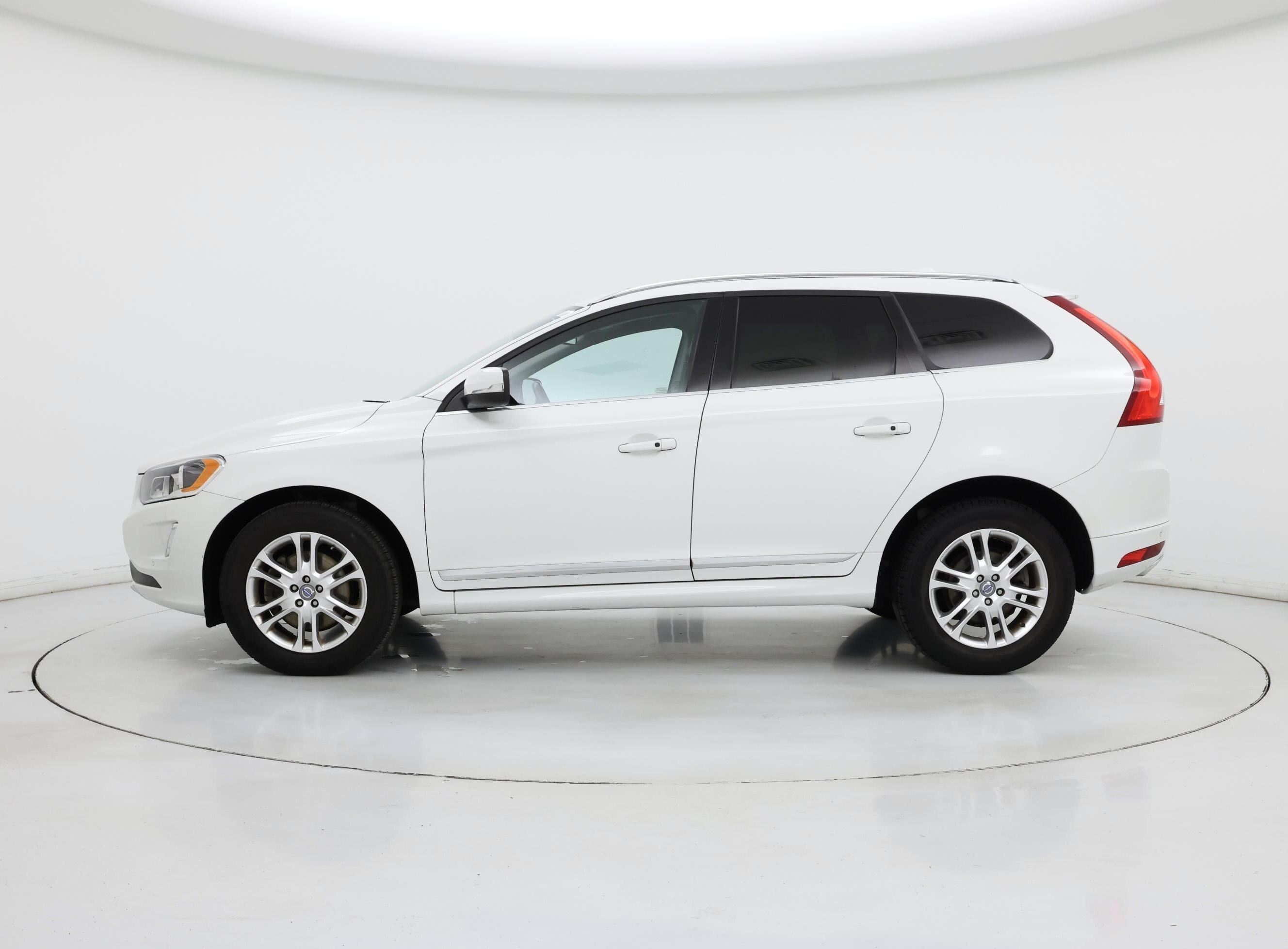 Thumbnail: 2015 Volvo XC60 - 3
