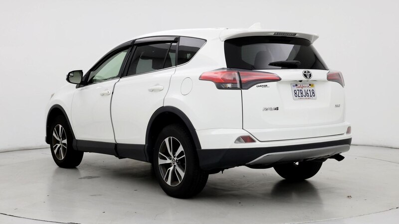 2018 Toyota RAV4 XLE 2