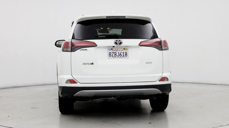 2018 Toyota RAV4 XLE 6