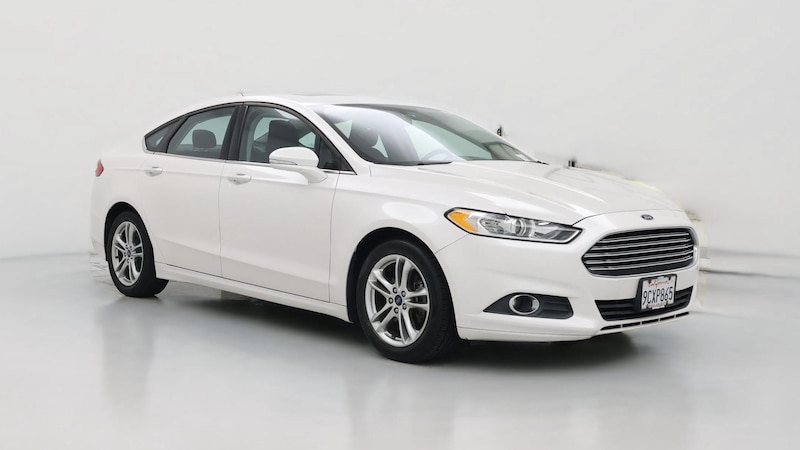 2016 Ford Fusion SE Hero Image