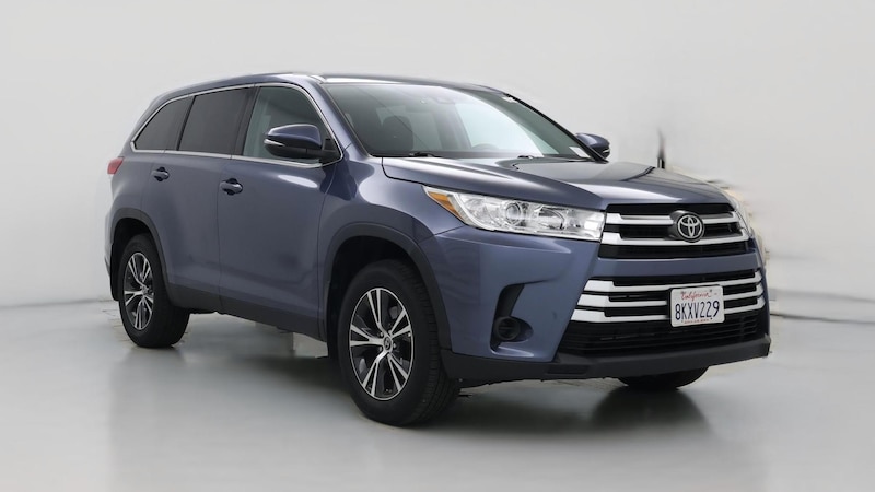 2019 Toyota Highlander LE Hero Image