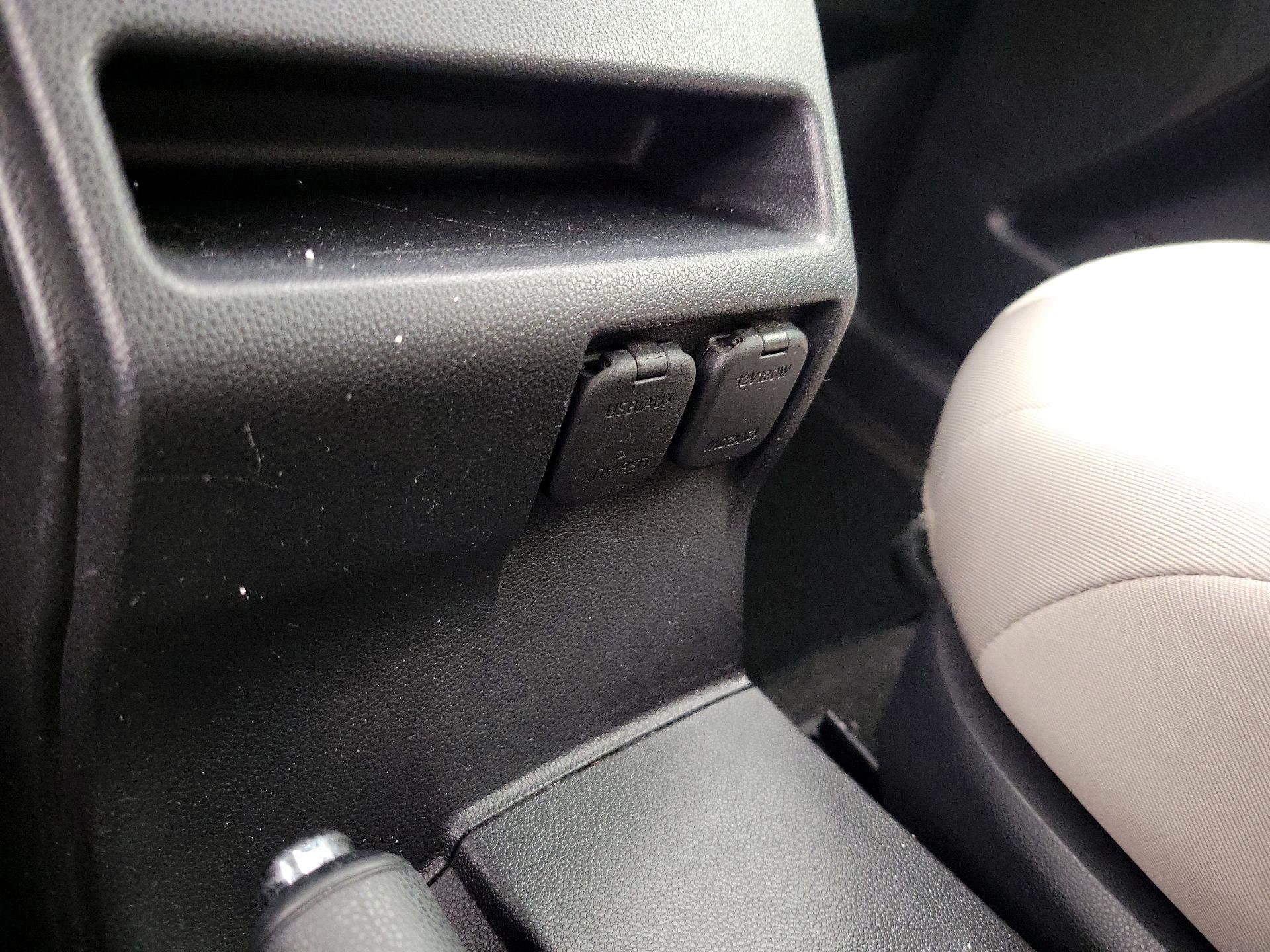 Thumbnail: 2015 Mazda Mazda5 - 17