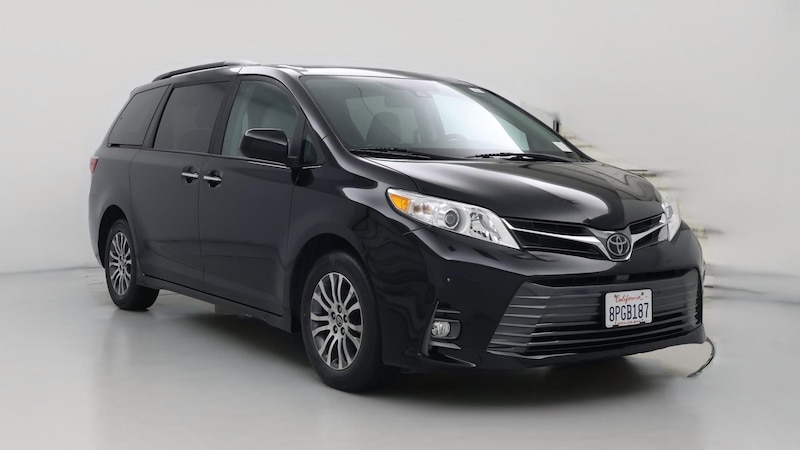 2020 Toyota Sienna XLE Hero Image