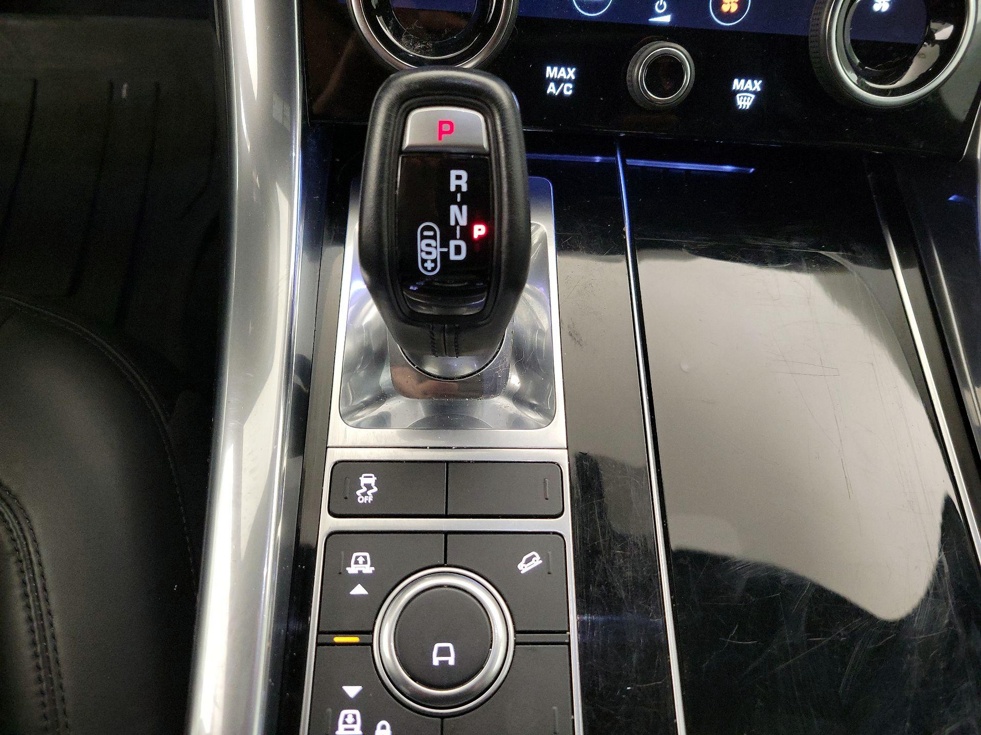 Thumbnail: 2021 Land Rover Range Rover Sport - 17