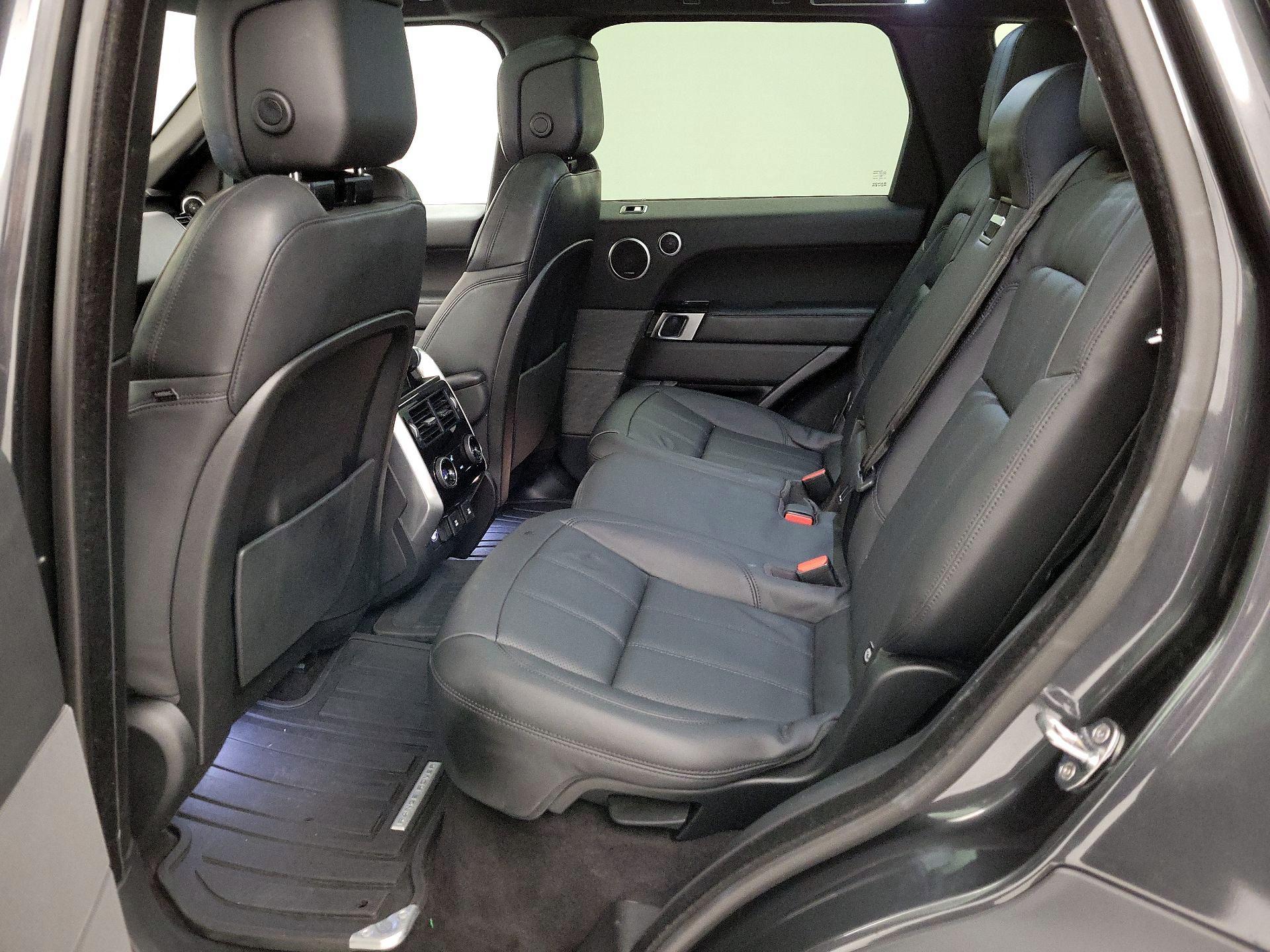 Thumbnail: 2021 Land Rover Range Rover Sport - 20