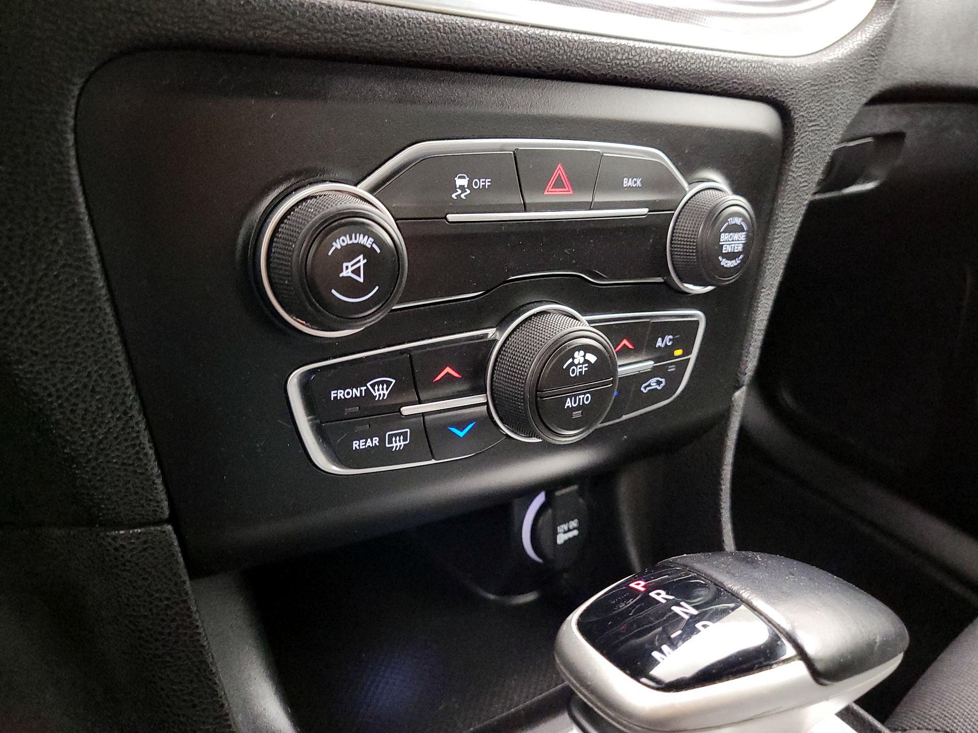 Thumbnail: 2016 Dodge Charger - 15