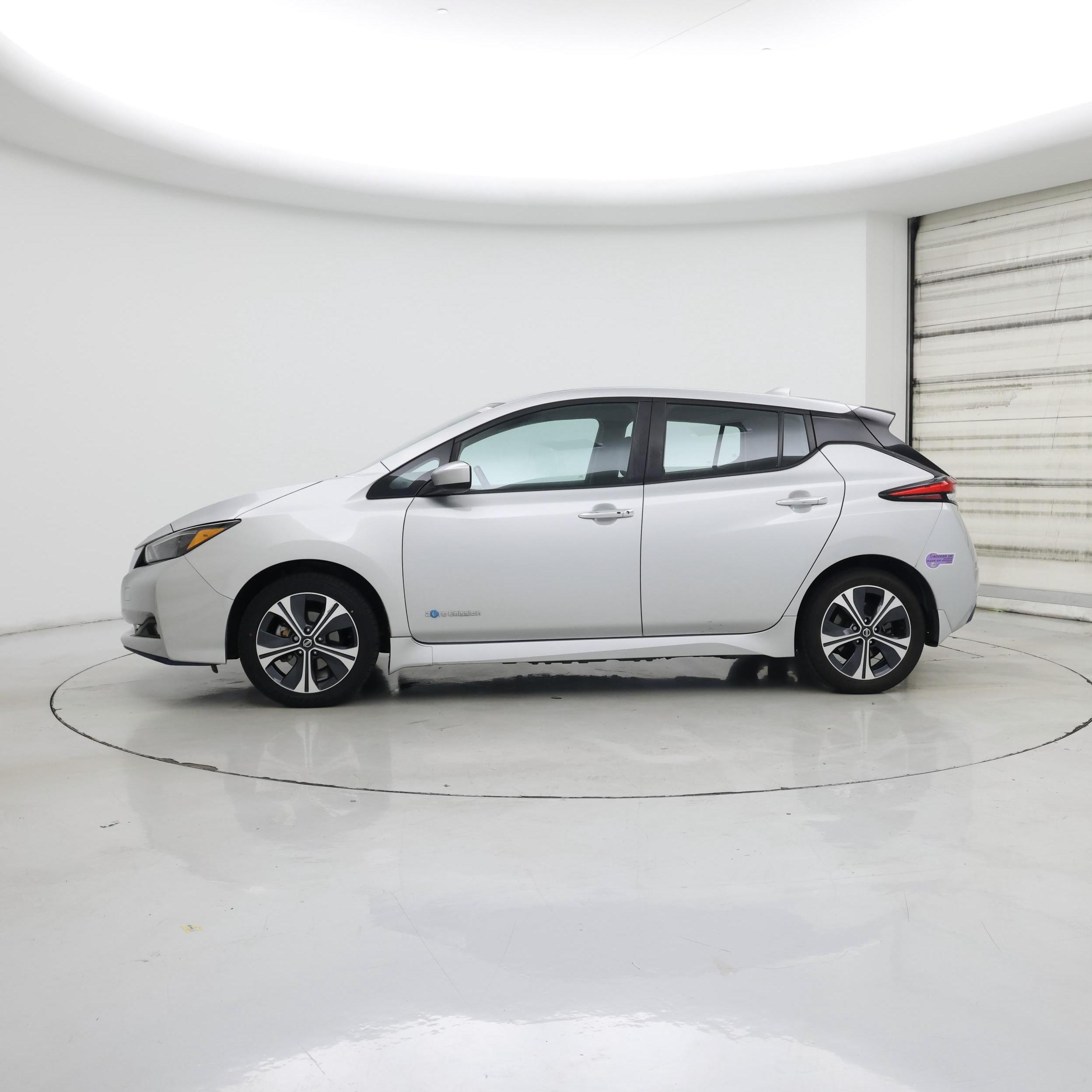 Thumbnail: 2019 Nissan Leaf - 3