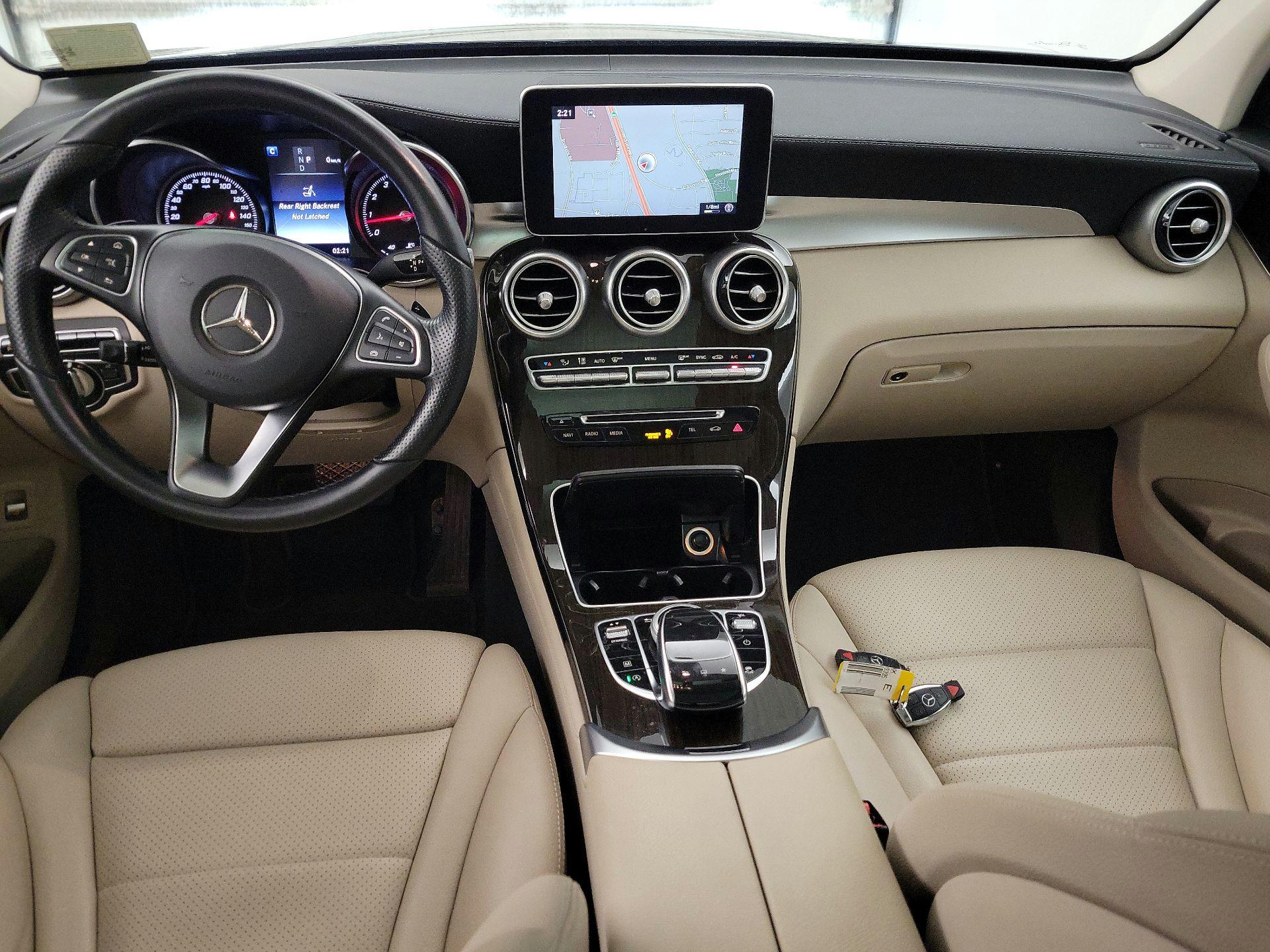 Thumbnail: 2016 Mercedes-Benz GLC - 9