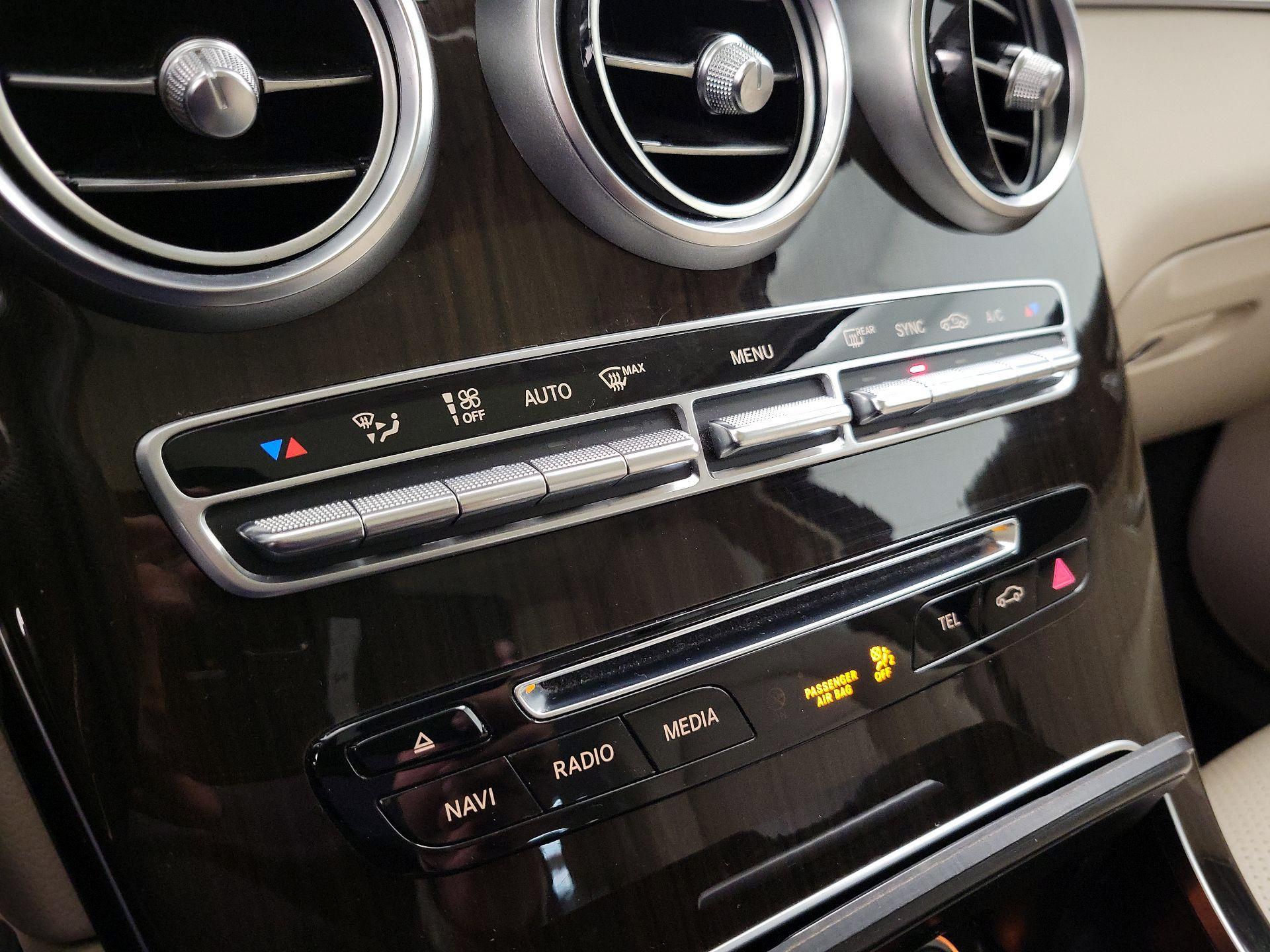 Thumbnail: 2016 Mercedes-Benz GLC - 17