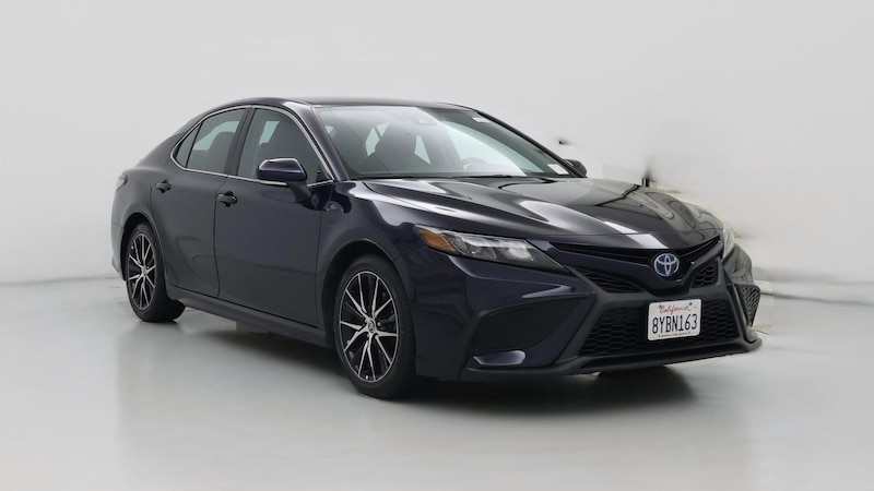 2022 Toyota Camry SE Hero Image