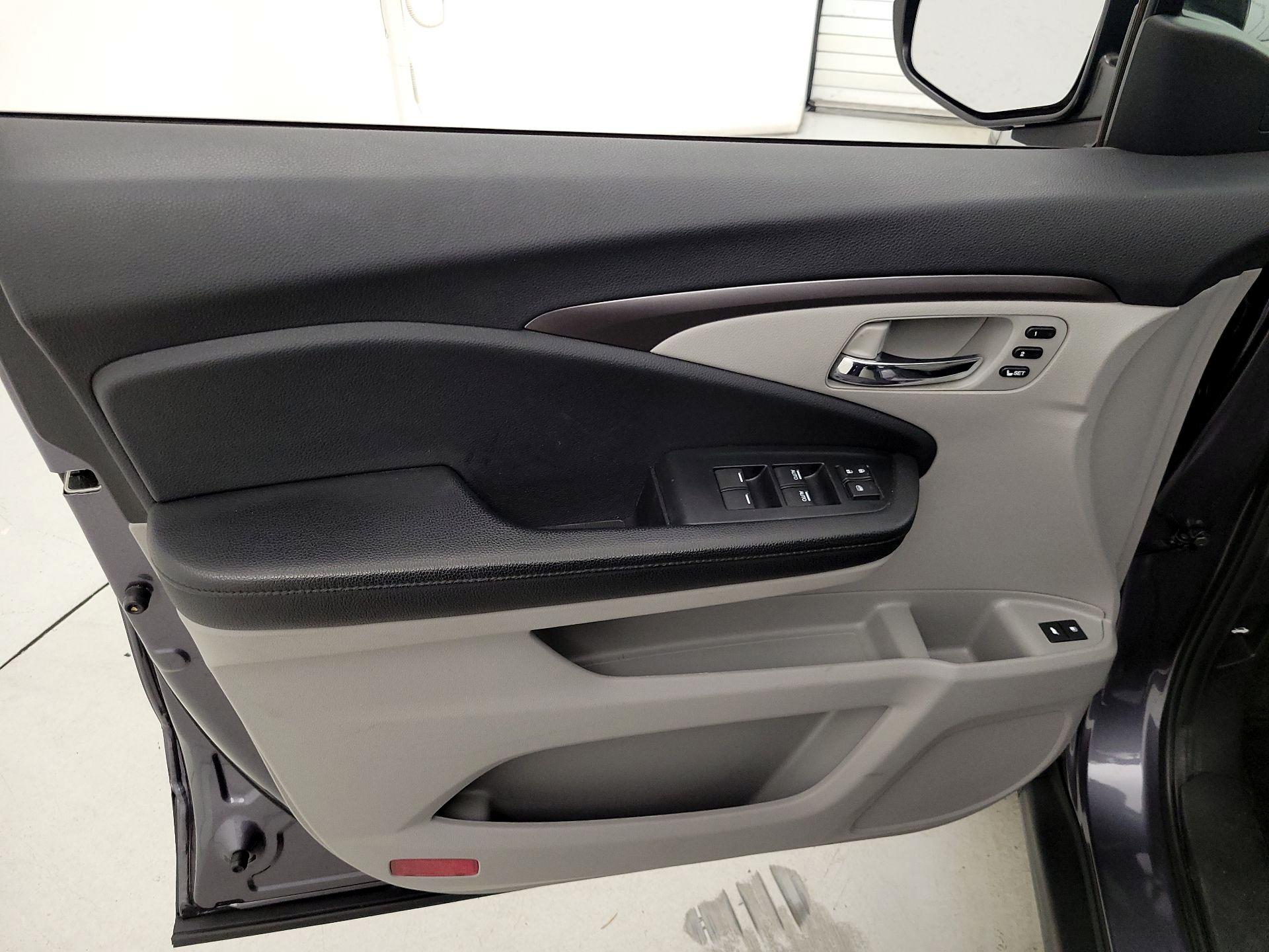 Thumbnail: 2021 Honda Pilot - 12