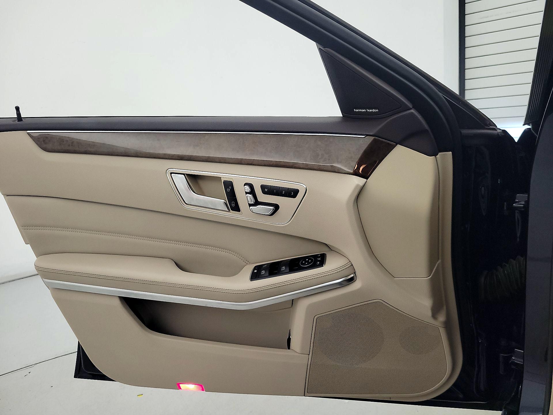 Thumbnail: 2015 Mercedes-Benz E-Class - 12