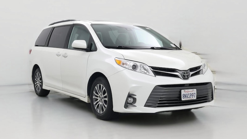 2020 Toyota Sienna XLE Hero Image