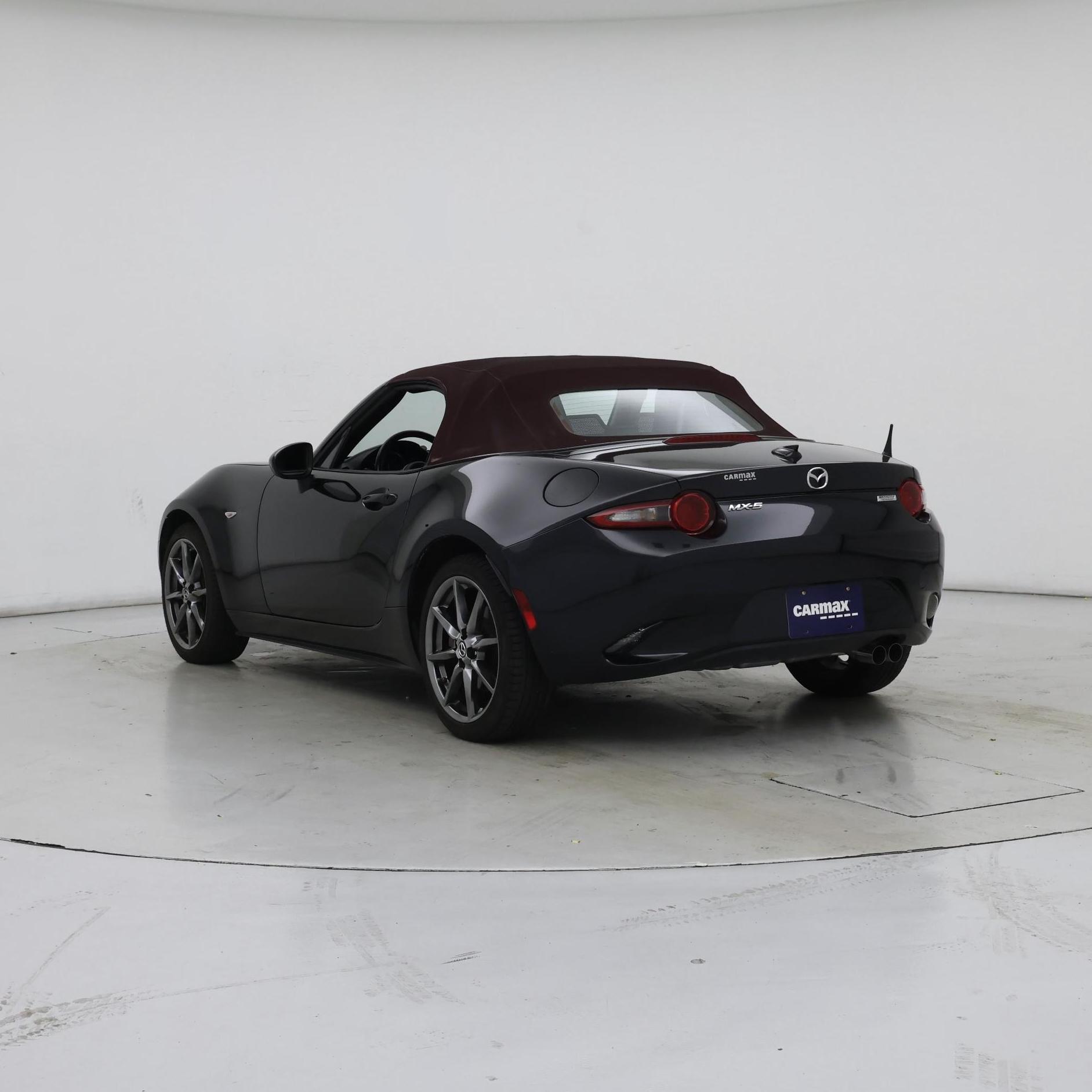 Thumbnail: 2018 Mazda MX-5 Miata - 2