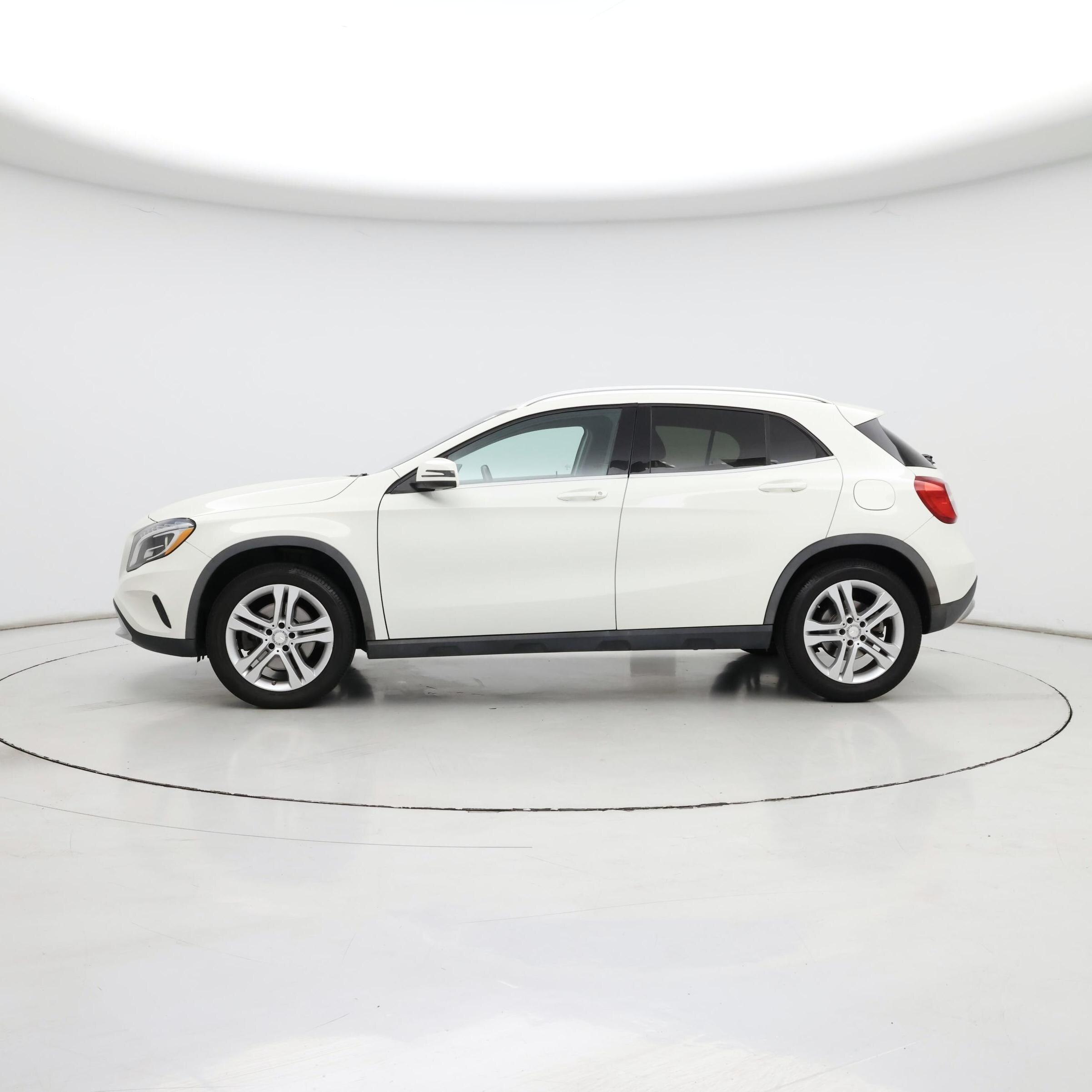 Thumbnail: 2015 Mercedes-Benz GLA - 3