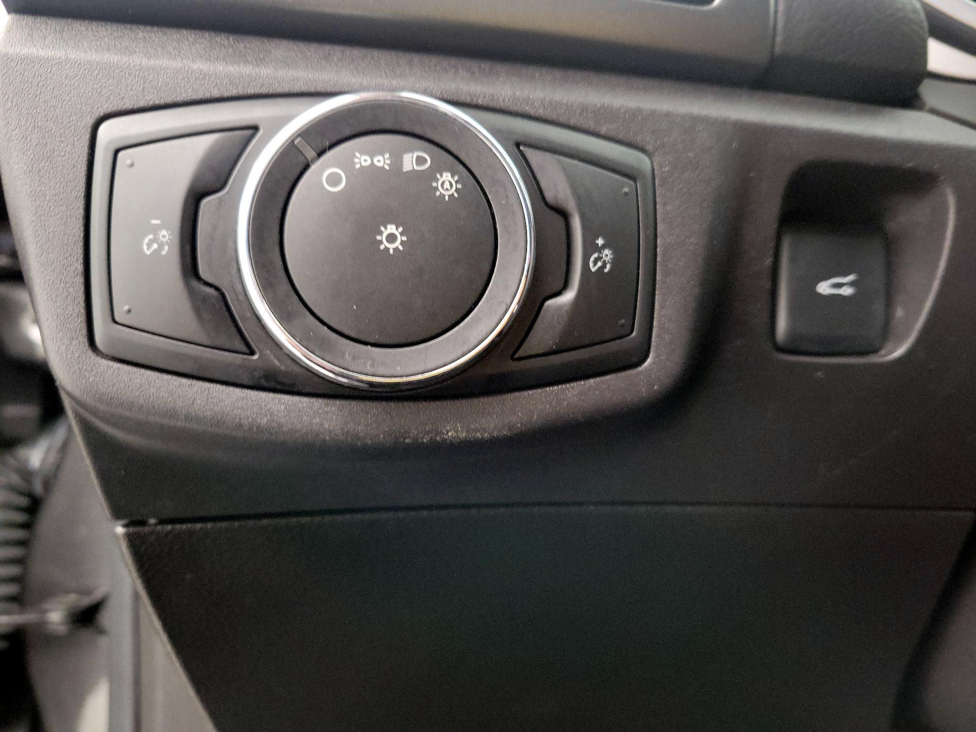 Thumbnail: 2016 Ford Fusion - 13