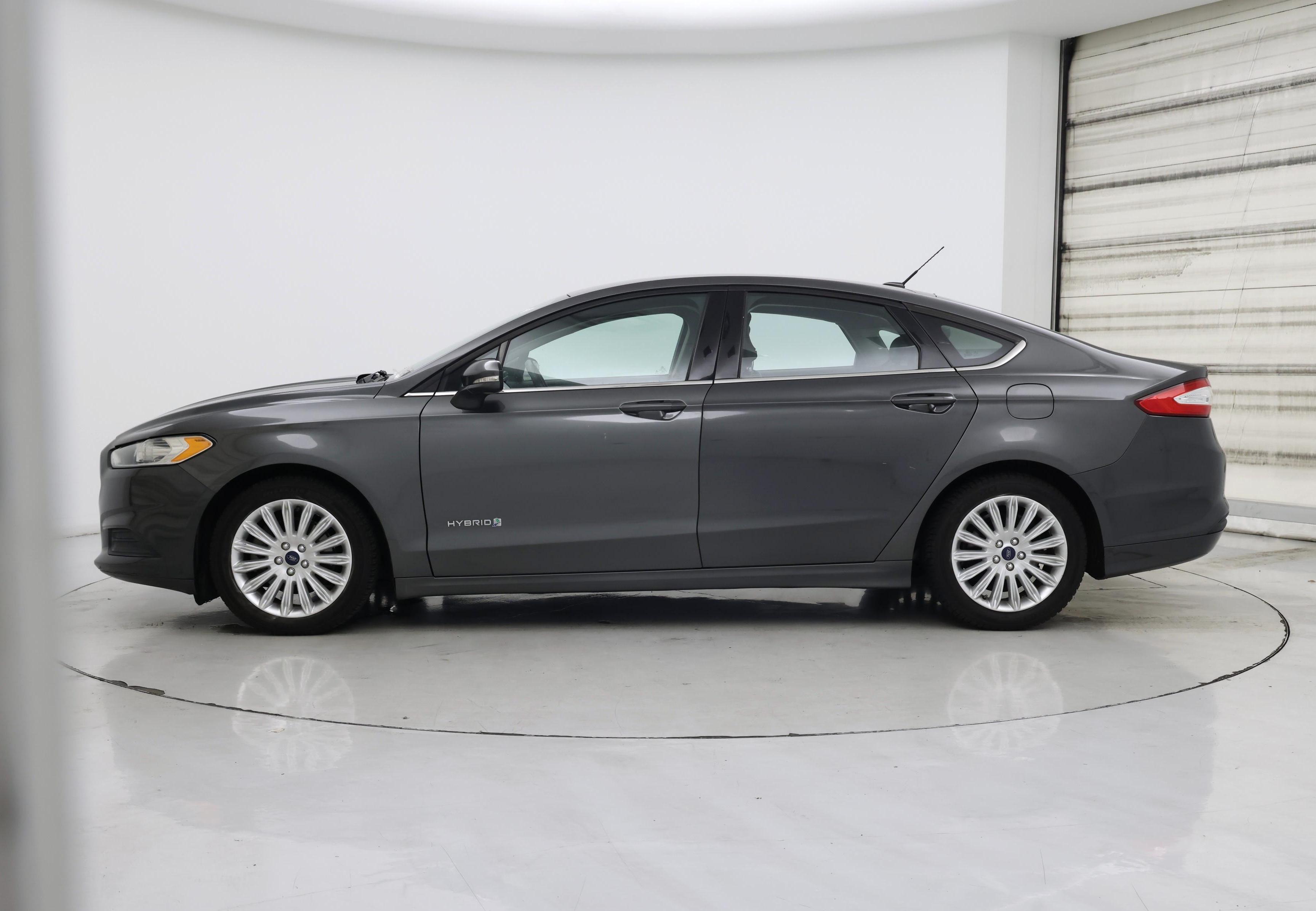 Thumbnail: 2016 Ford Fusion - 3