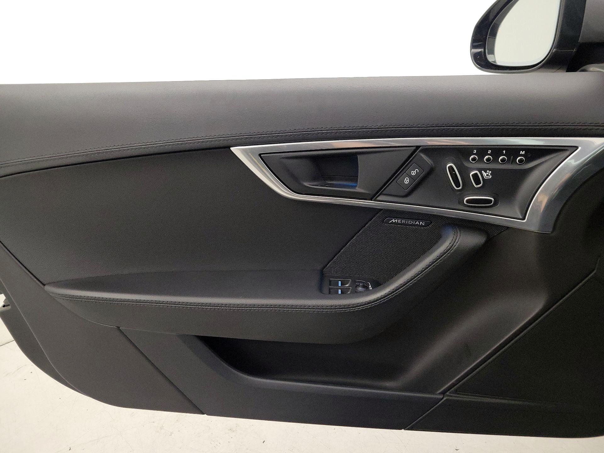 Thumbnail: 2019 Jaguar F-Type - 12