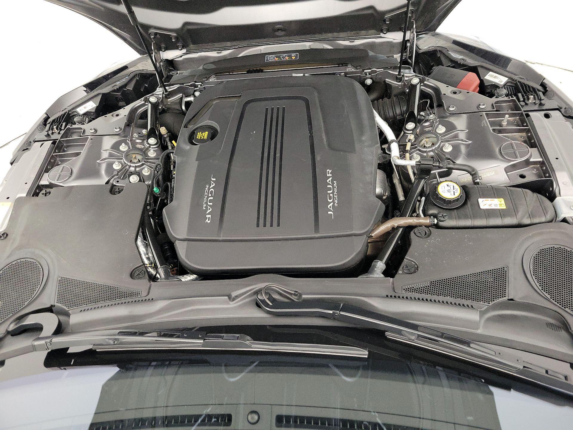 Thumbnail: 2019 Jaguar F-Type - 18