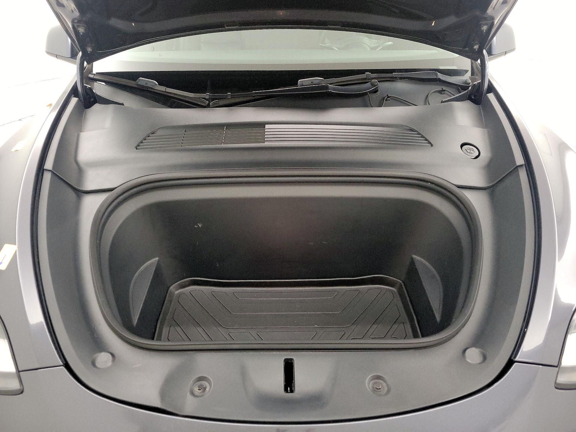 Thumbnail: 2021 Tesla Model Y - 19