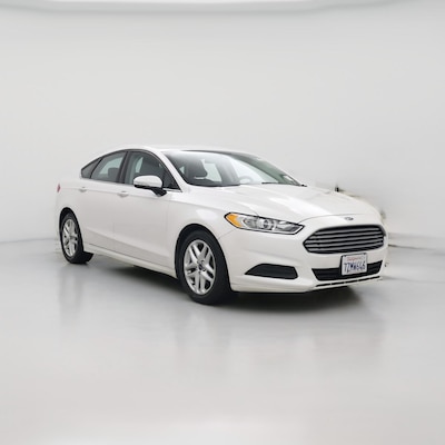 White 2016 Ford Fusion SE