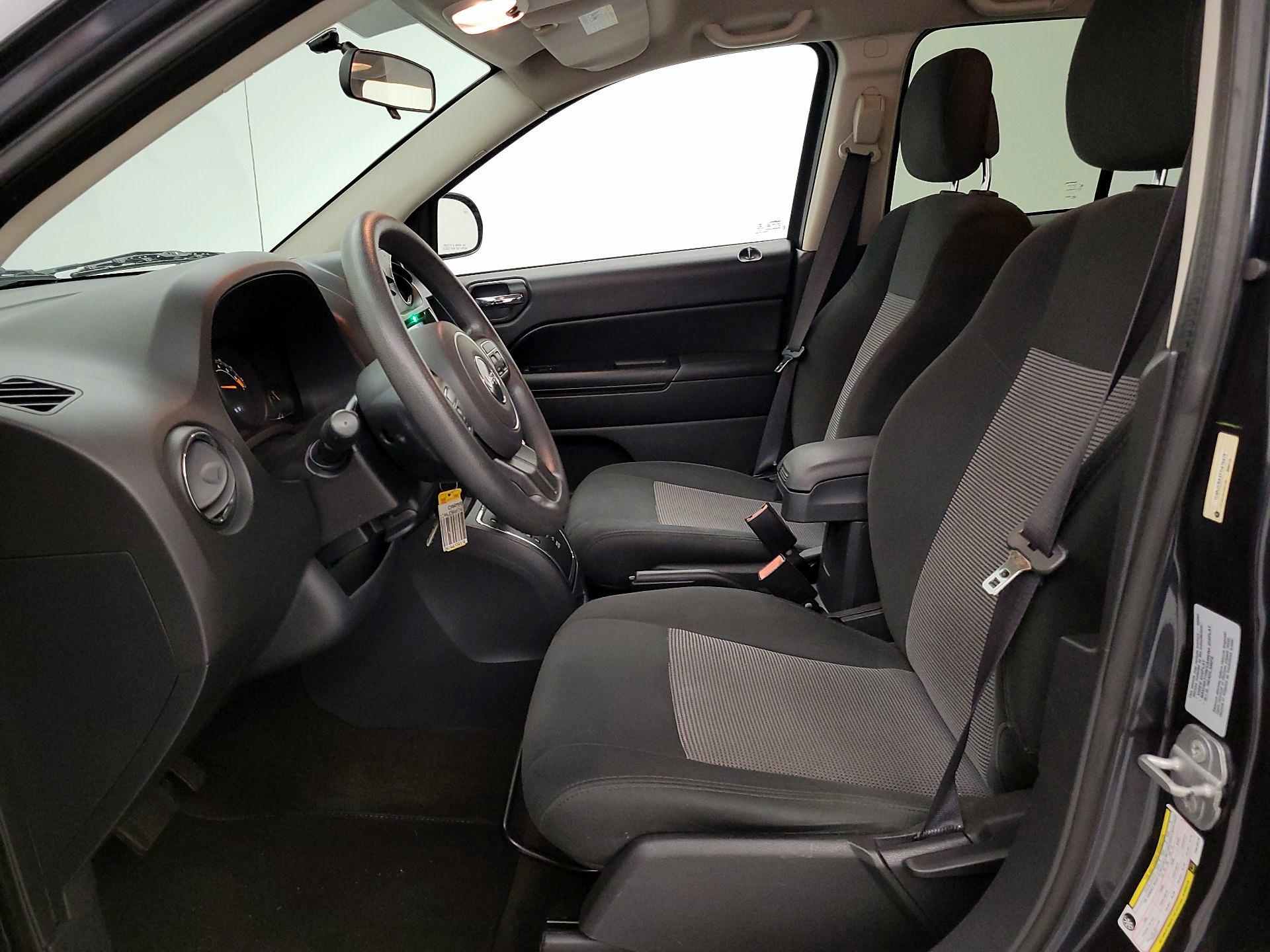 Thumbnail: 2015 Jeep Compass - 11