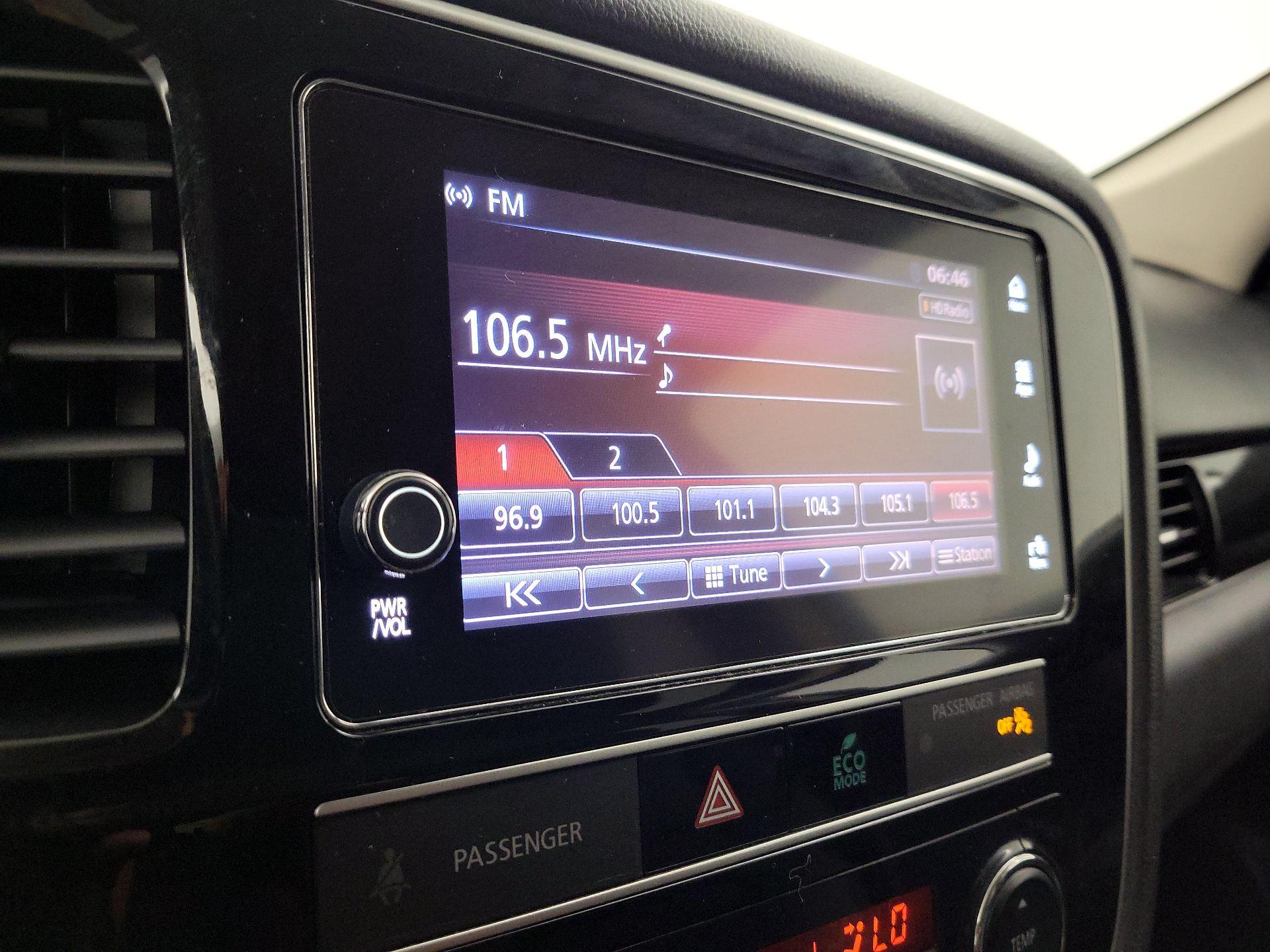 Thumbnail: 2019 Mitsubishi Outlander - 15